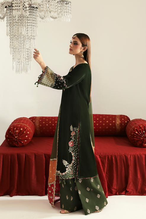 Emaan Adeel | Zarposh Velvet 25 | AARISH - by Libasekhas UK - Registered Vendor of : Emaan Adeel - 100% Original Designer Dress