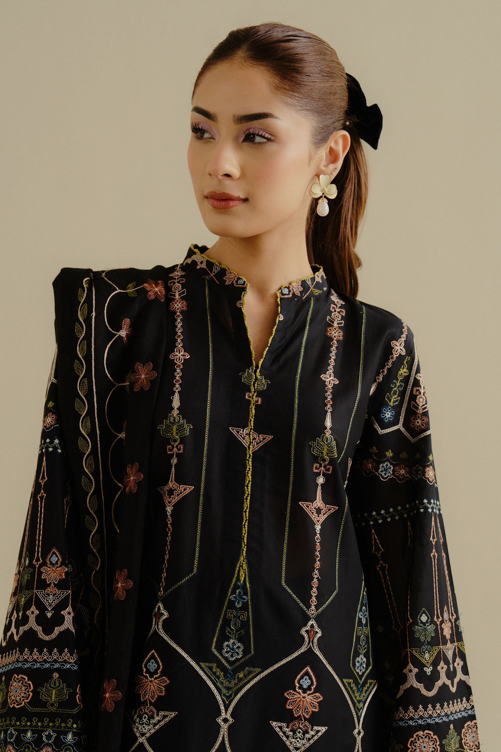 Zara Shahjahan | Coco Lawn 25 | Iris-2A - by - Libasekhas UK - Registered Vendor of : Zara Shahjahan - 100% Original Designer Dresss