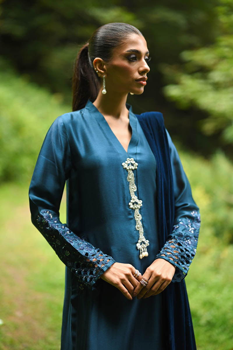 Hue Pret | Farasha Luxury Winter | Mina - by - Libasekhas UK - Registered Vendor of : Hue Pret - 100% Original Designer Dresss