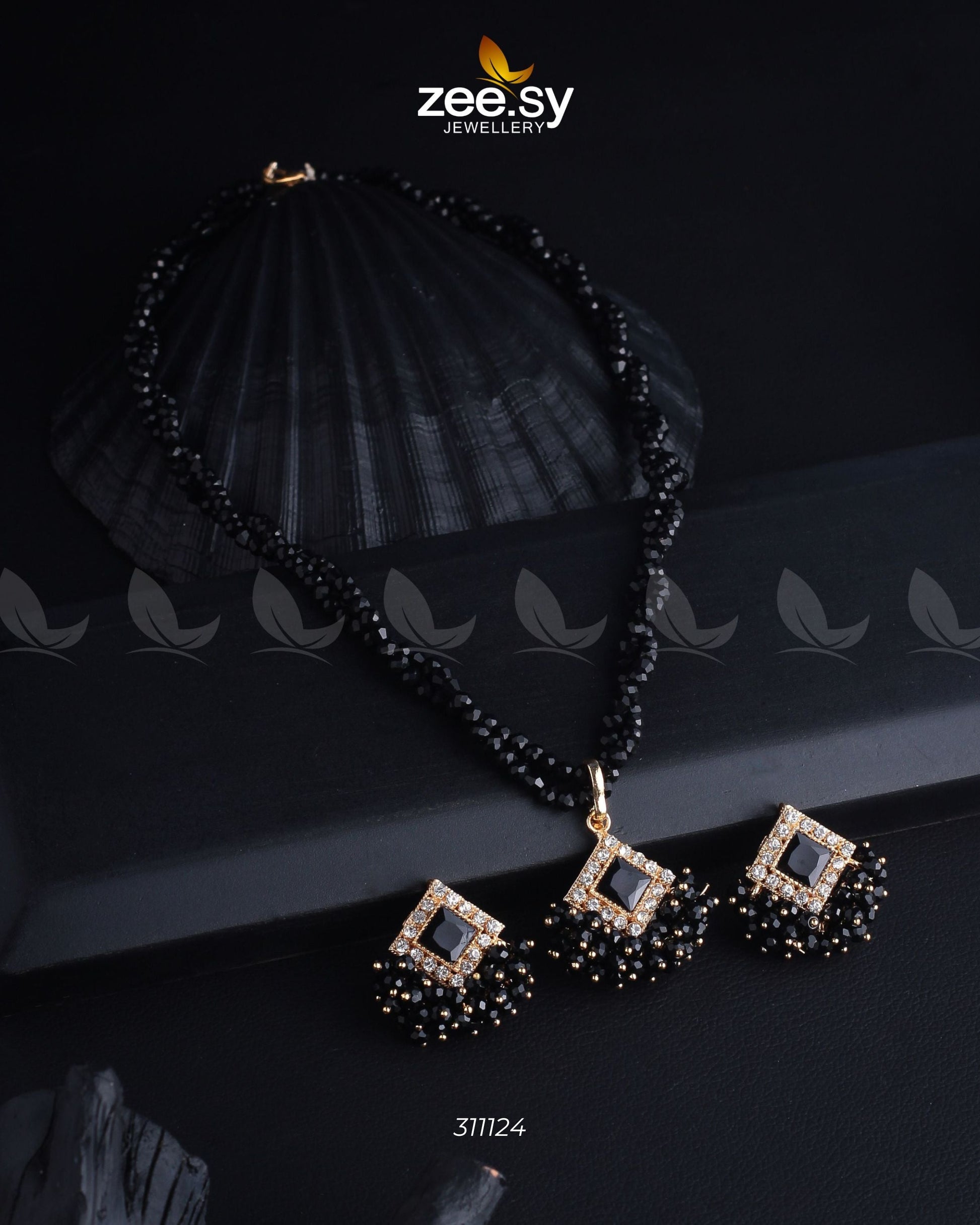 Pendant Necklace - by - Libasekhas UK - Registered Vendor of : Zeesy - 100% Original Designer Dresss