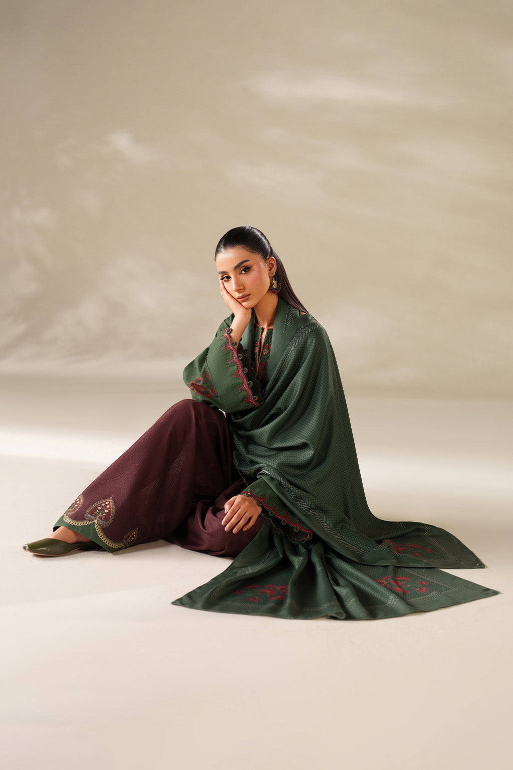 Iznik | Winter Chapter 25 | UE-561 Printed Khaddar - by Libasekhas UK - Registered Vendor of : Iznik - 100% Original Designer Dress