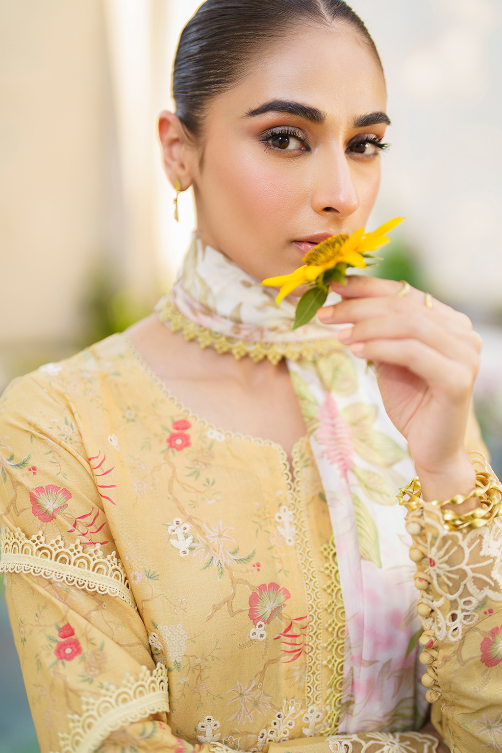 Iznik | Festive lawn 24 | SFL-09 - by - Libasekhas UK - Registered Vendor of : Iznik - 100% Original Designer Dresss