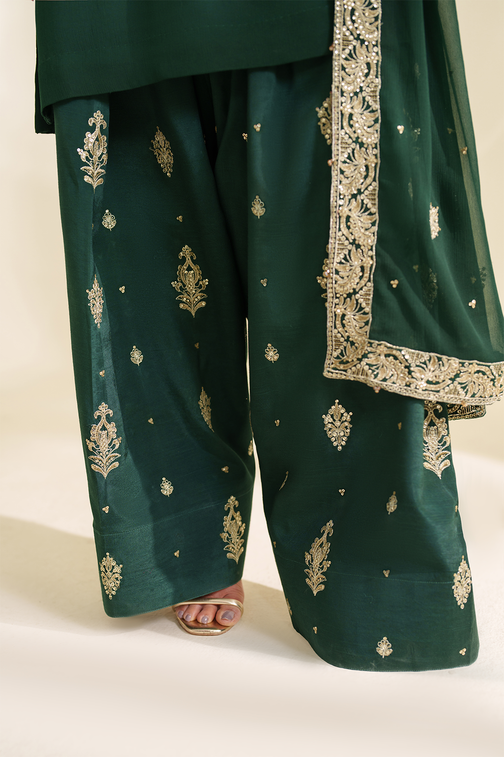 Iznik I Festive Formal I CC-75 Embroidered Chiffon - by Libasekhas UK - Registered Vendor of : Iznik - 100% Original Designer Dress