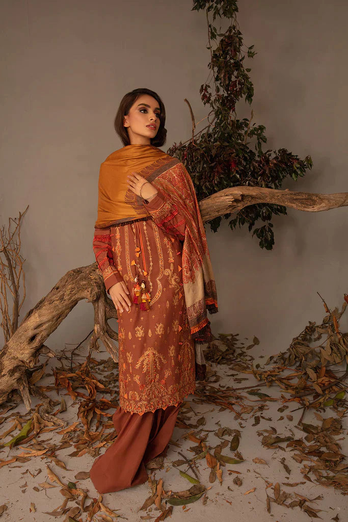 Sobia Nazir | Autumn Winter 23 | 5A - by - Libasekhas UK - Registered Vendor of : Sobia Nazir - 100% Original Designer Dresss