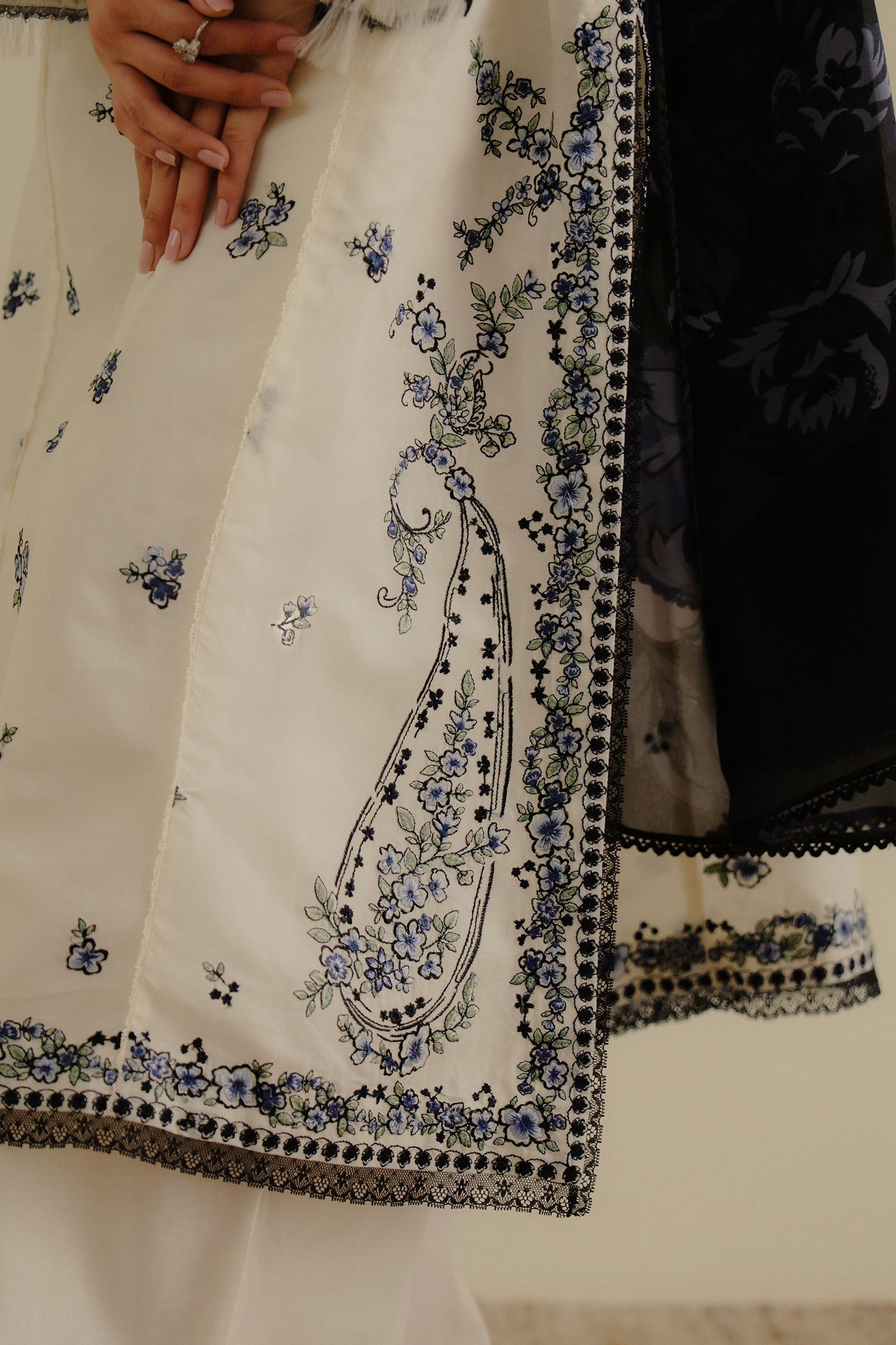 Zara Shahjahan | Coco Lawn 25 | Yana-4A - by - Libasekhas UK - Registered Vendor of : Zara Shahjahan - 100% Original Designer Dresss