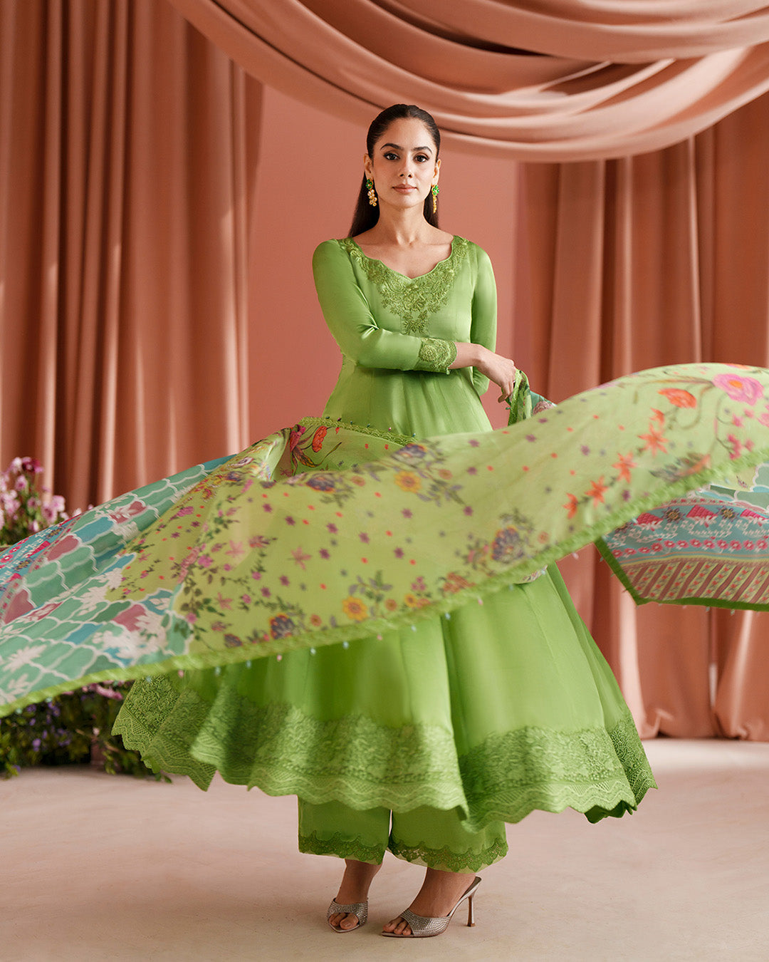 faiza saqlain green dress Faiza Saqlain | Roim Silk Edit | Gomana