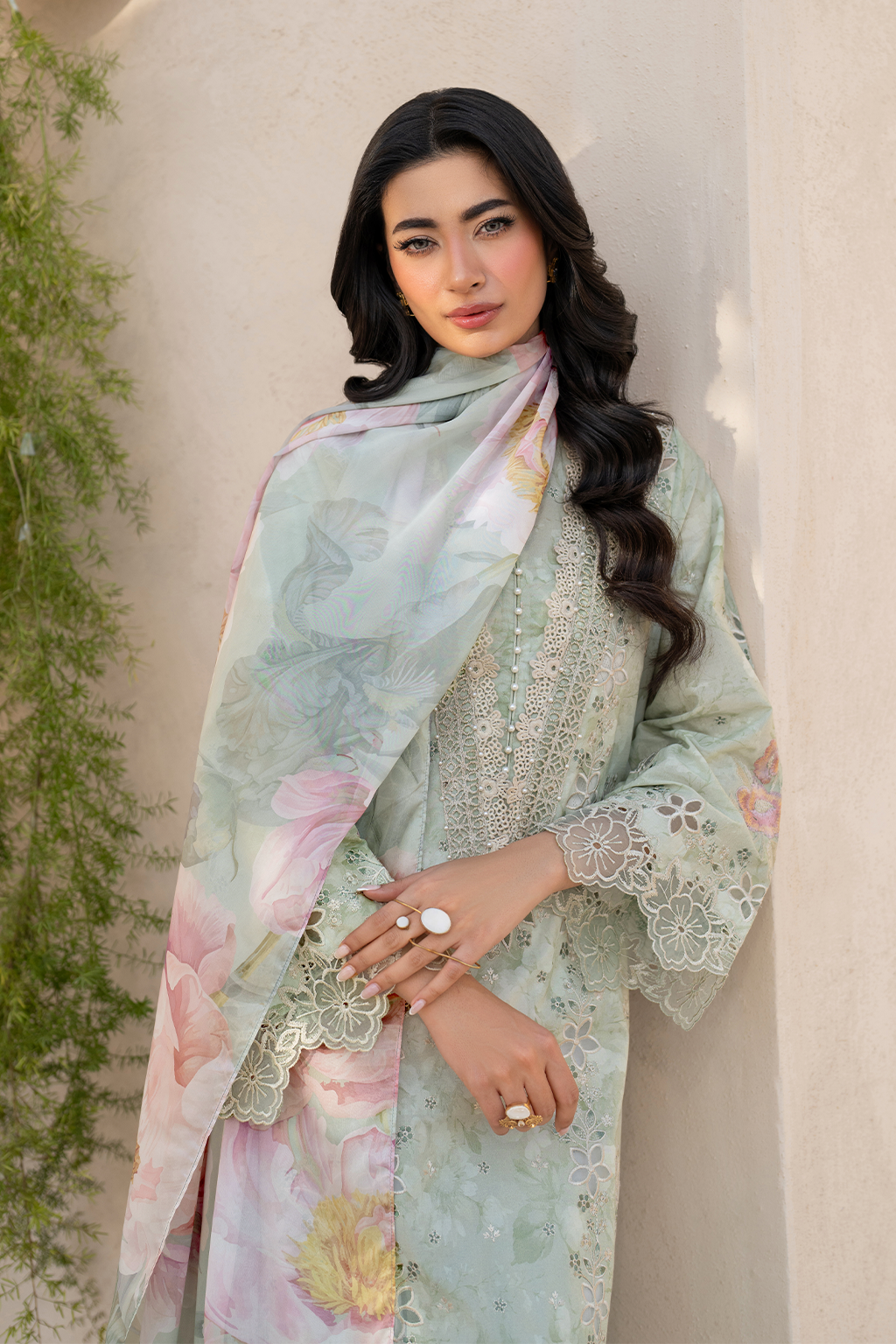 Iznik | Festive Lawn 25 | EFL-07 - by - Libasekhas UK - Registered Vendor of : Iznik - 100% Original Designer Dresss
