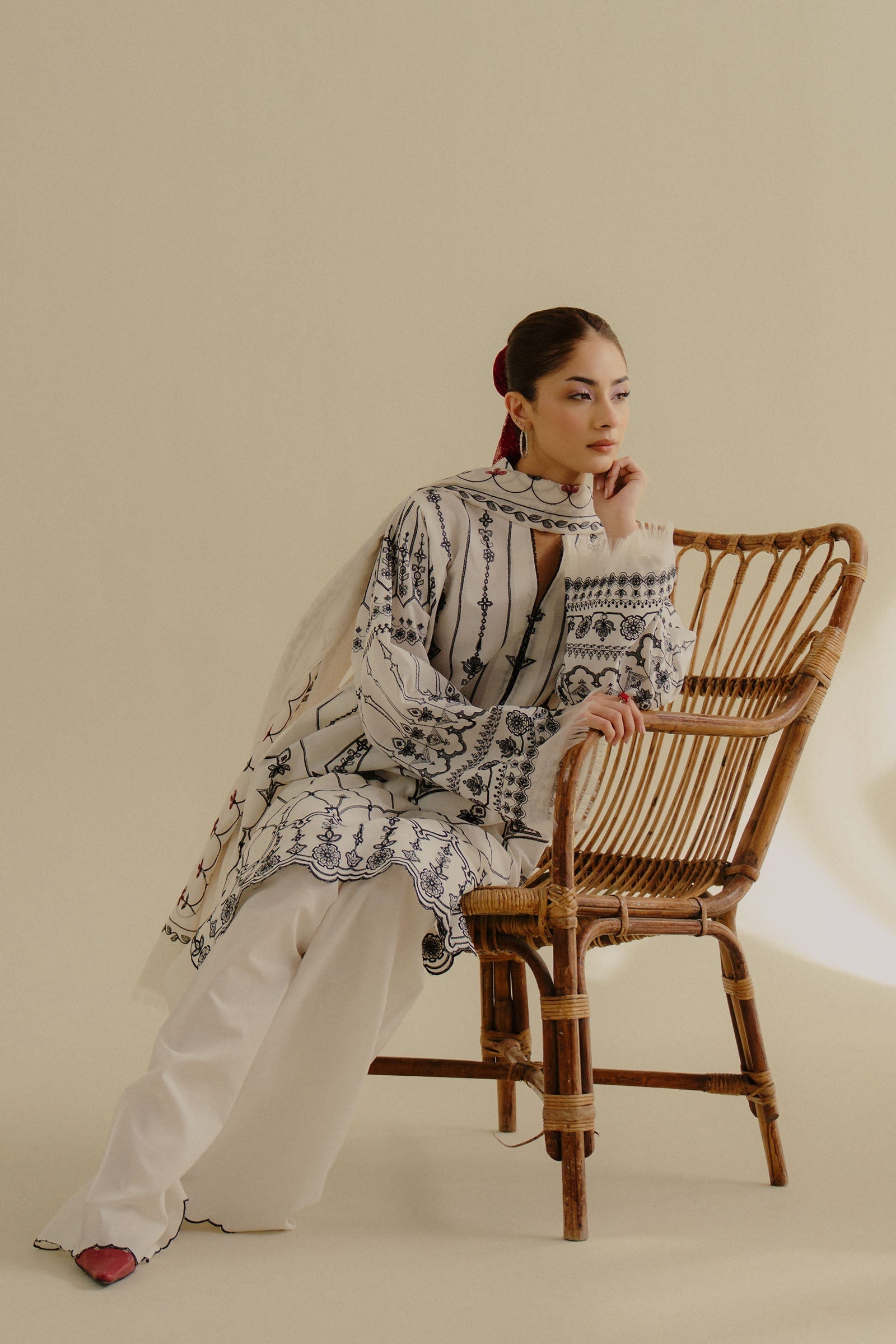 Zara Shahjahan | Coco Lawn 25 | Iris-2B - by - Libasekhas UK - Registered Vendor of : Zara Shahjahan - 100% Original Designer Dresss