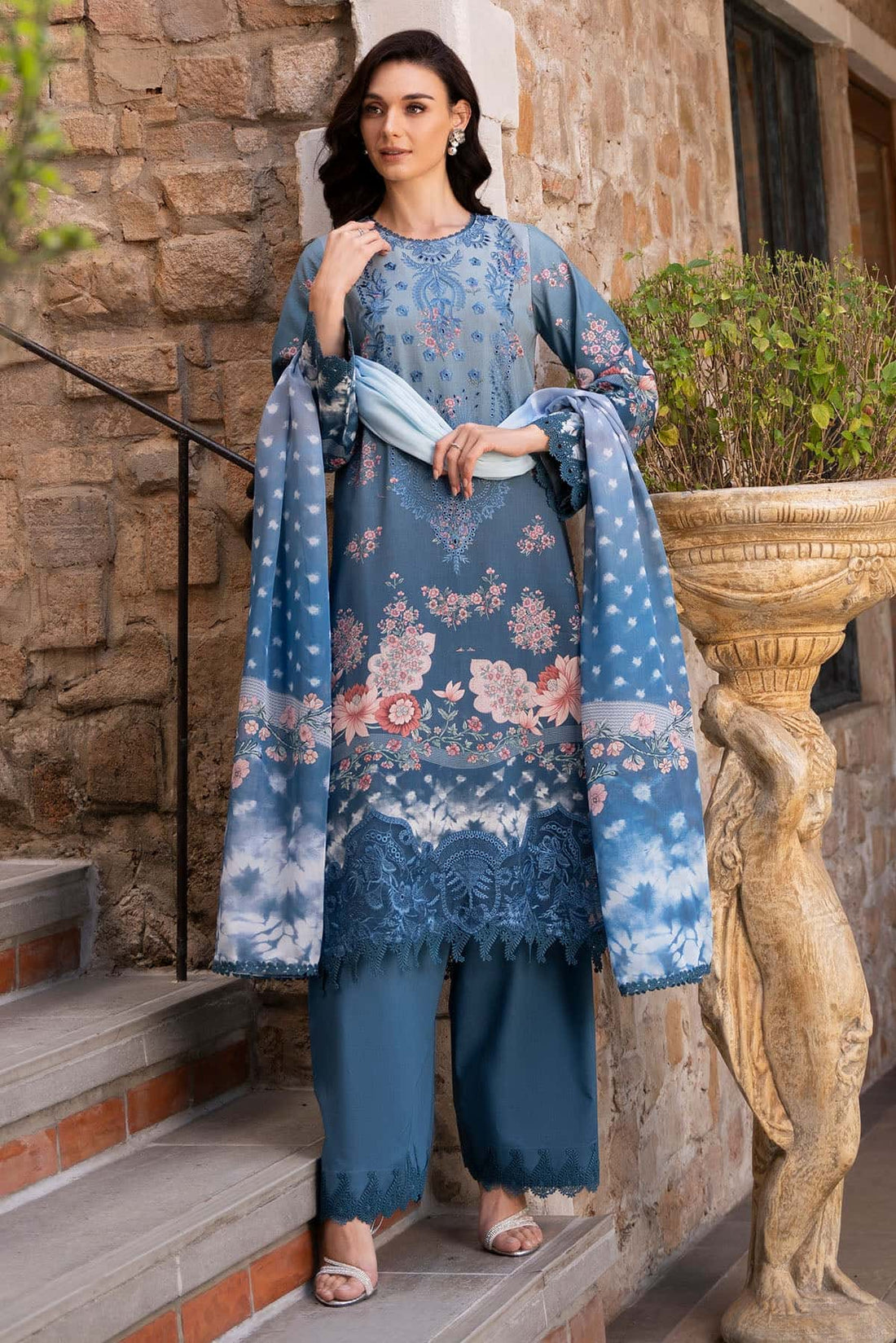 Afrozeh | Damask The Holiday Edit 25 | Seraphina A - by - Libasekhas UK - Registered Vendor of : Afrozeh - 100% Original Designer Dresss