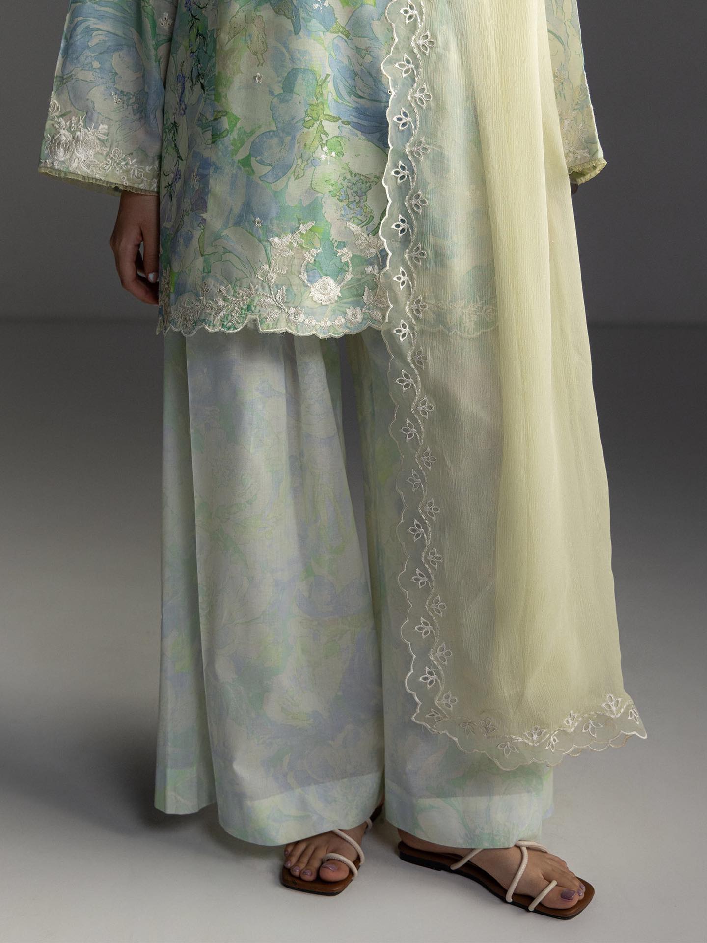 Zara Shahjahan | Coco Lawn 26 | Aira-6A - by Libasekhas UK - Registered Vendor of : Zara Shahjahan - 100% Original Designer Dress