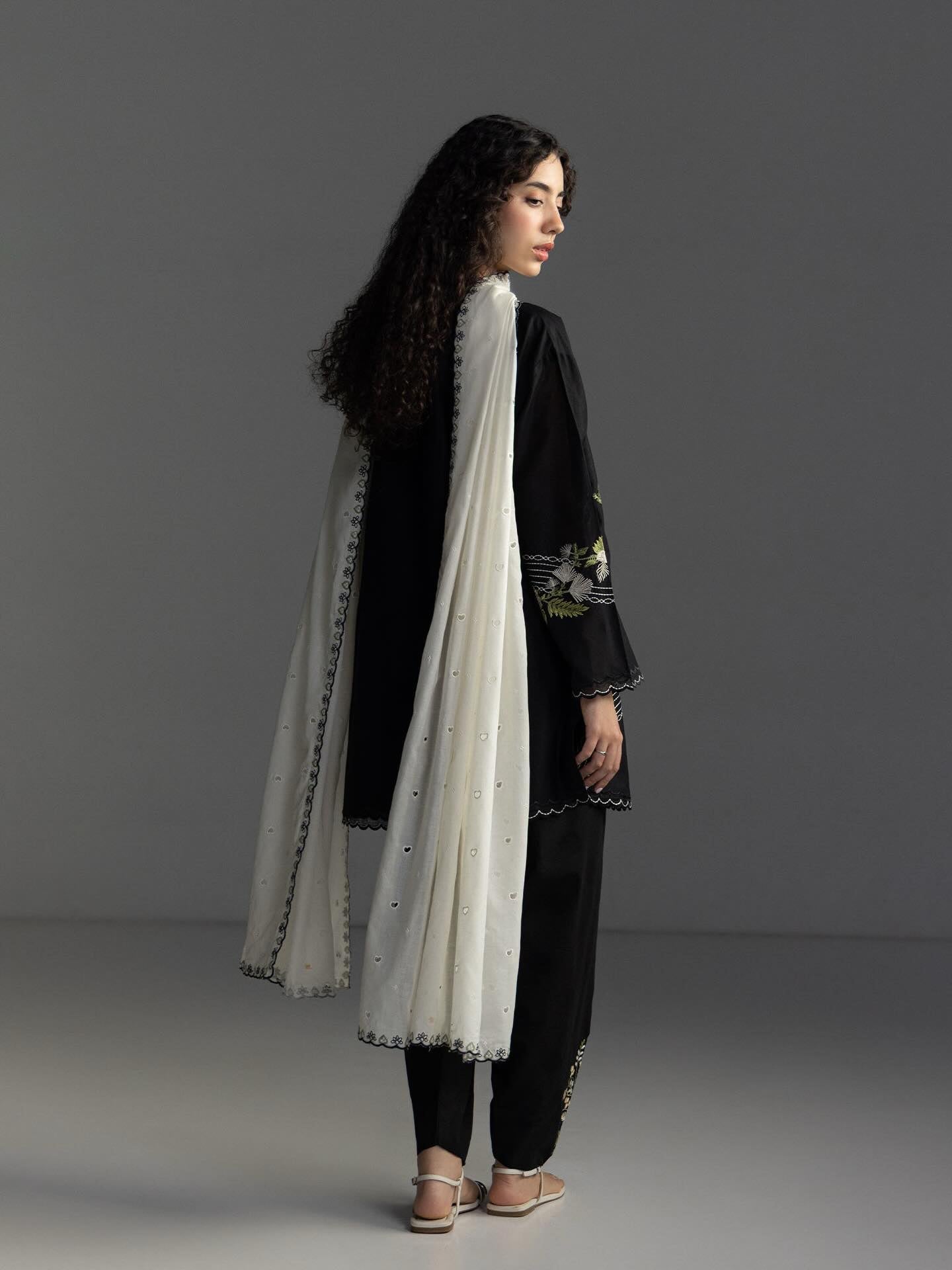 Zara Shahjahan | Coco Lawn 26 | Evia-9A - by Libasekhas UK - Registered Vendor of : Zara Shahjahan - 100% Original Designer Dress