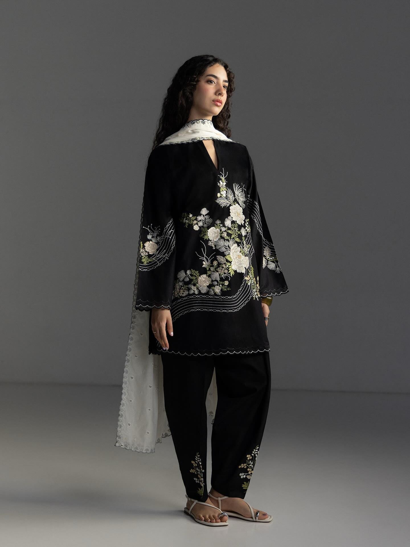 Zara Shahjahan | Coco Lawn 26 | Evia-9A - by Libasekhas UK - Registered Vendor of : Zara Shahjahan - 100% Original Designer Dress