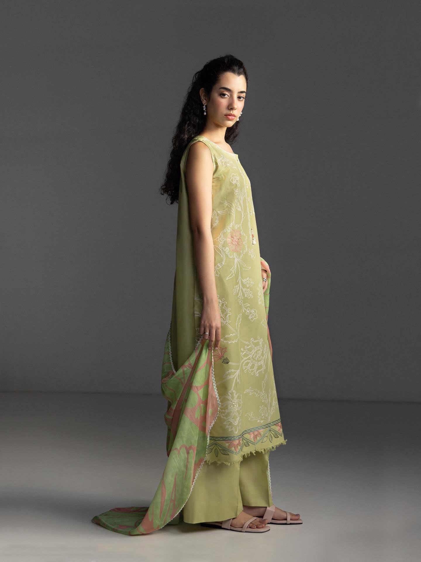 Zara Shahjahan | Coco Lawn 26 | Isla-4B - by Libasekhas - Registered Vendor of : Zara Shahjahan - 100% Original Designer Dress