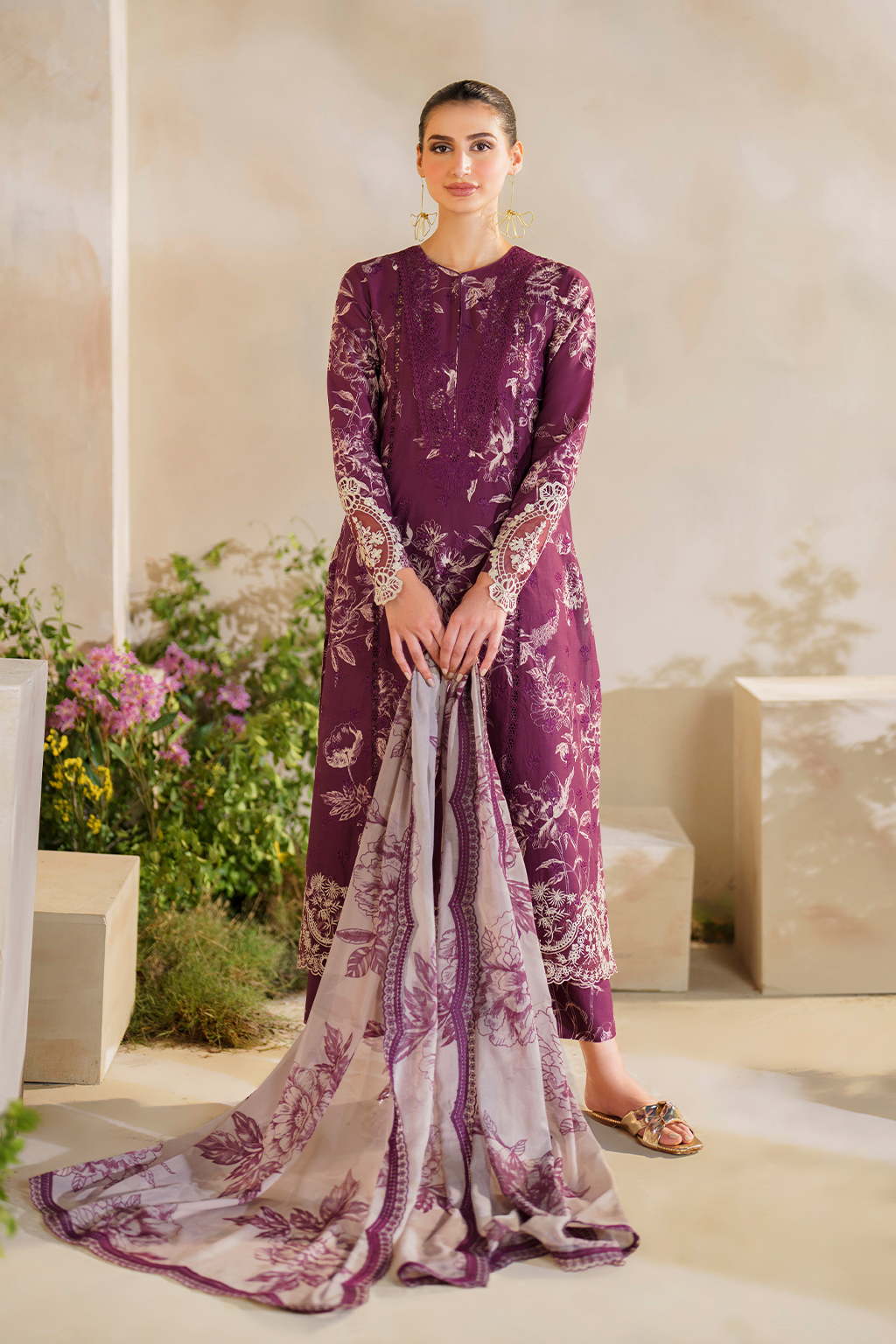 Iznik | Festive lawn 24 | SFL-04 - by - Libasekhas UK - Registered Vendor of : Iznik - 100% Original Designer Dresss
