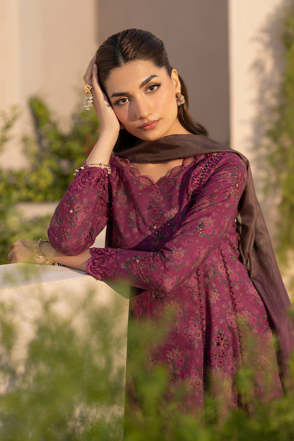 Iznik | Festive Lawn 25 | EFL-09 - by - Libasekhas UK - Registered Vendor of : Iznik - 100% Original Designer Dresss