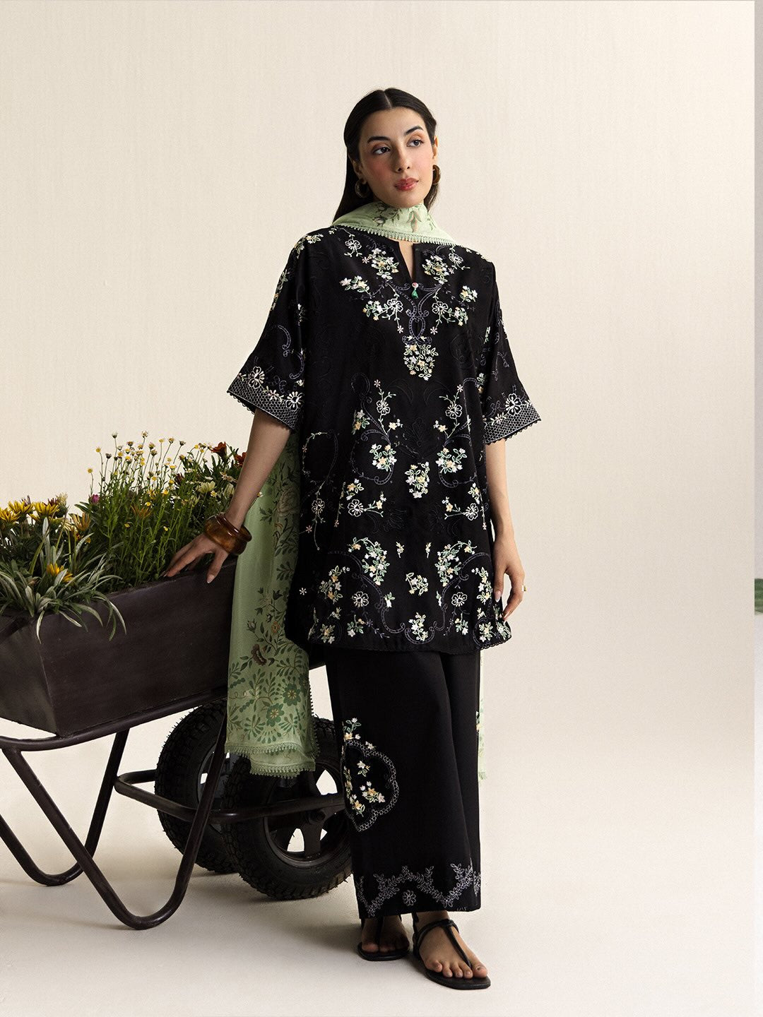 Zara Shahjahan | Coco Lawn 26 | Eira-10A - by Libasekhas UK - Registered Vendor of : Zara Shahjahan - 100% Original Designer Dress