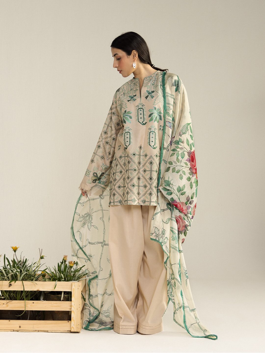 Zara Shahjahan | Coco Lawn 26 | Soren-9B - by Libasekhas UK - Registered Vendor of : Zara Shahjahan - 100% Original Designer Dress