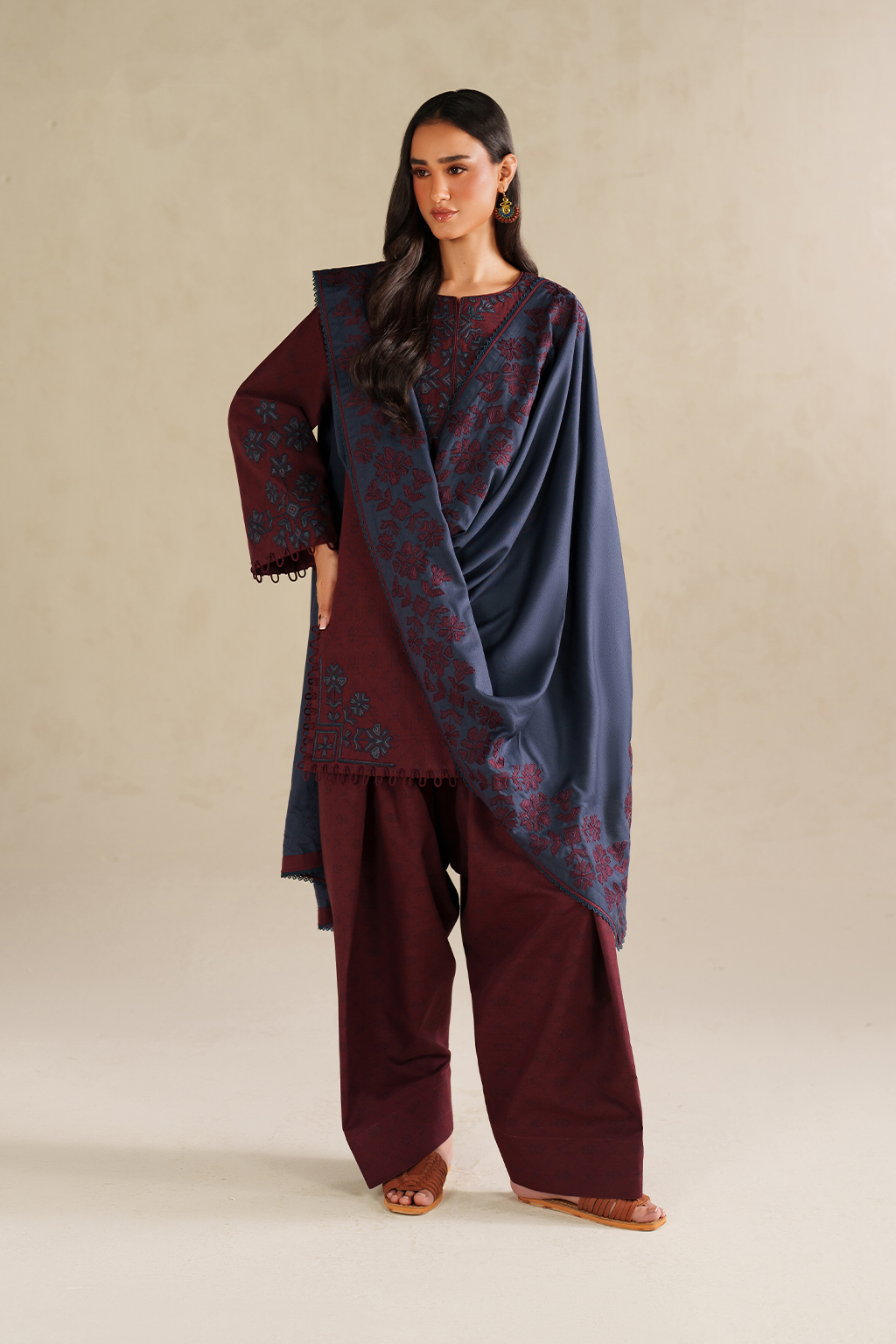 Iznik | Winter Chapter 25 | UE-592 Printed Khaddar - by Libasekhas UK - Registered Vendor of : Iznik - 100% Original Designer Dress