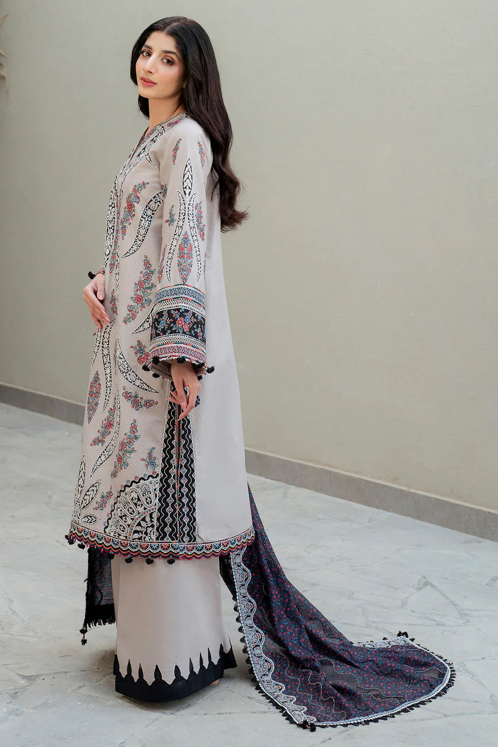 Jazmin | Shahkaar Luxury Lawn 25 | SL25-D7 - by - Libasekhas UK - Registered Vendor of : Jazmin - 100% Original Designer Dresss