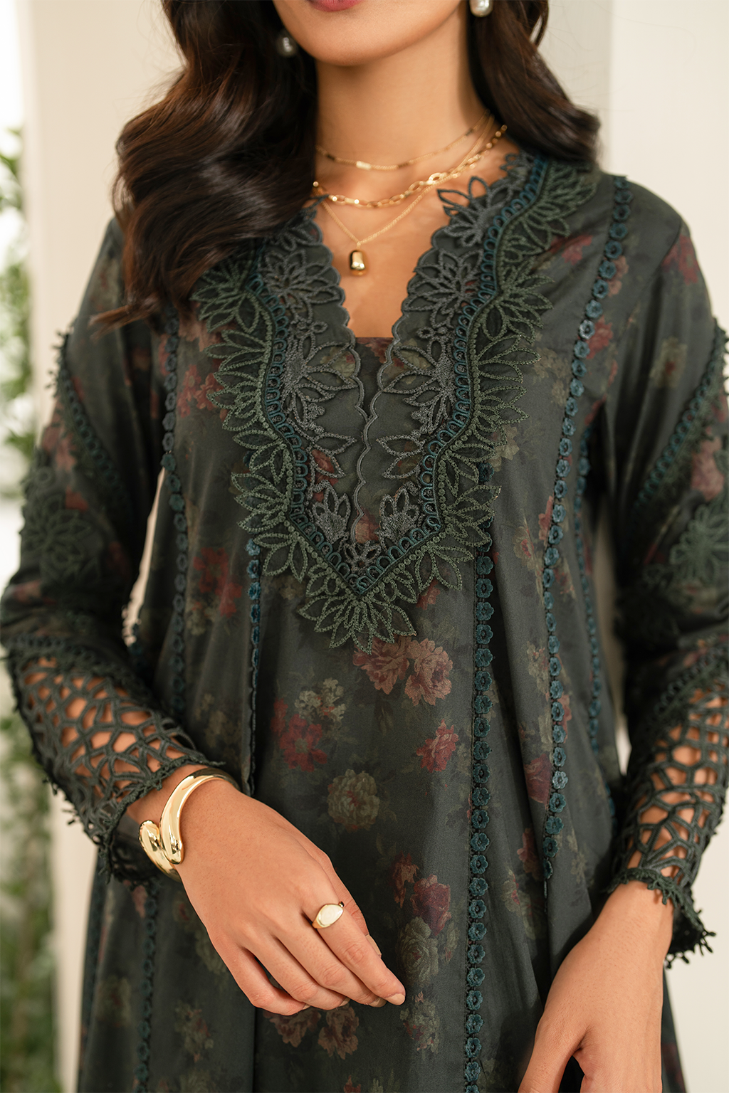 Iznik | Festive Edition | IFE-08 - by - Libasekhas UK - Registered Vendor of : Iznik - 100% Original Designer Dresss