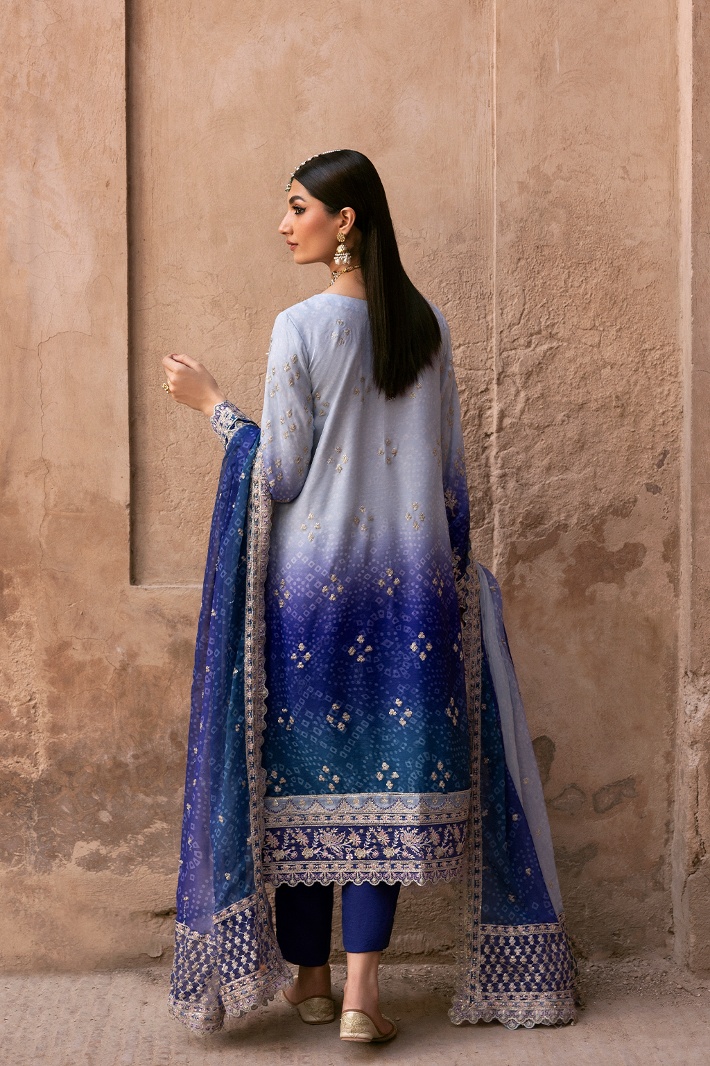 Emaan Adeel I The Empress Wedding Formals I AUREVIA - by Libasekhas UK - Registered Vendor of : Emaan Adeel - 100% Original Designer Dress