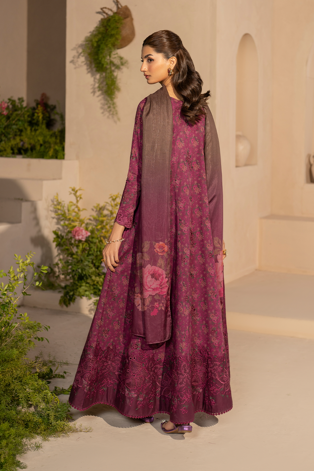 Iznik | Festive Lawn 25 | EFL-09 - by - Libasekhas UK - Registered Vendor of : Iznik - 100% Original Designer Dresss