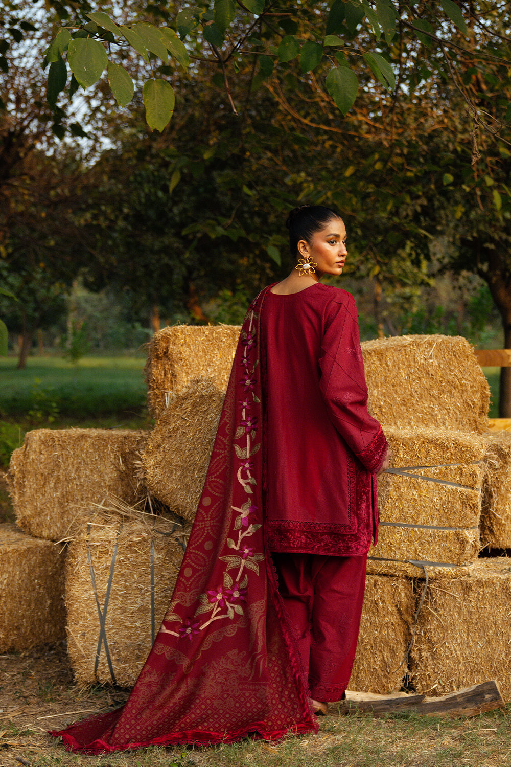 Saira Rizwan | Winter 2024 | ESPER-SRW24-05 - by - Libasekhas UK - Registered Vendor of : Saira Rizwan - 100% Original Designer Dresss