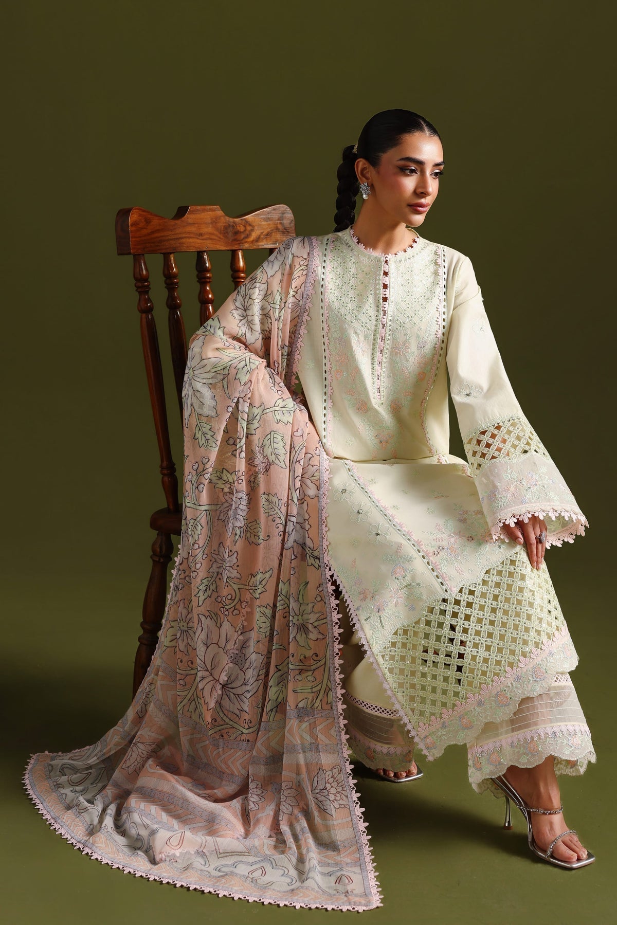 Akbar Aslam | Elan Luxury Lawn 26 | Nayara - by Libasekhas UK - Registered Vendor of : Akbar Aslam - 100% Original Designer Dress