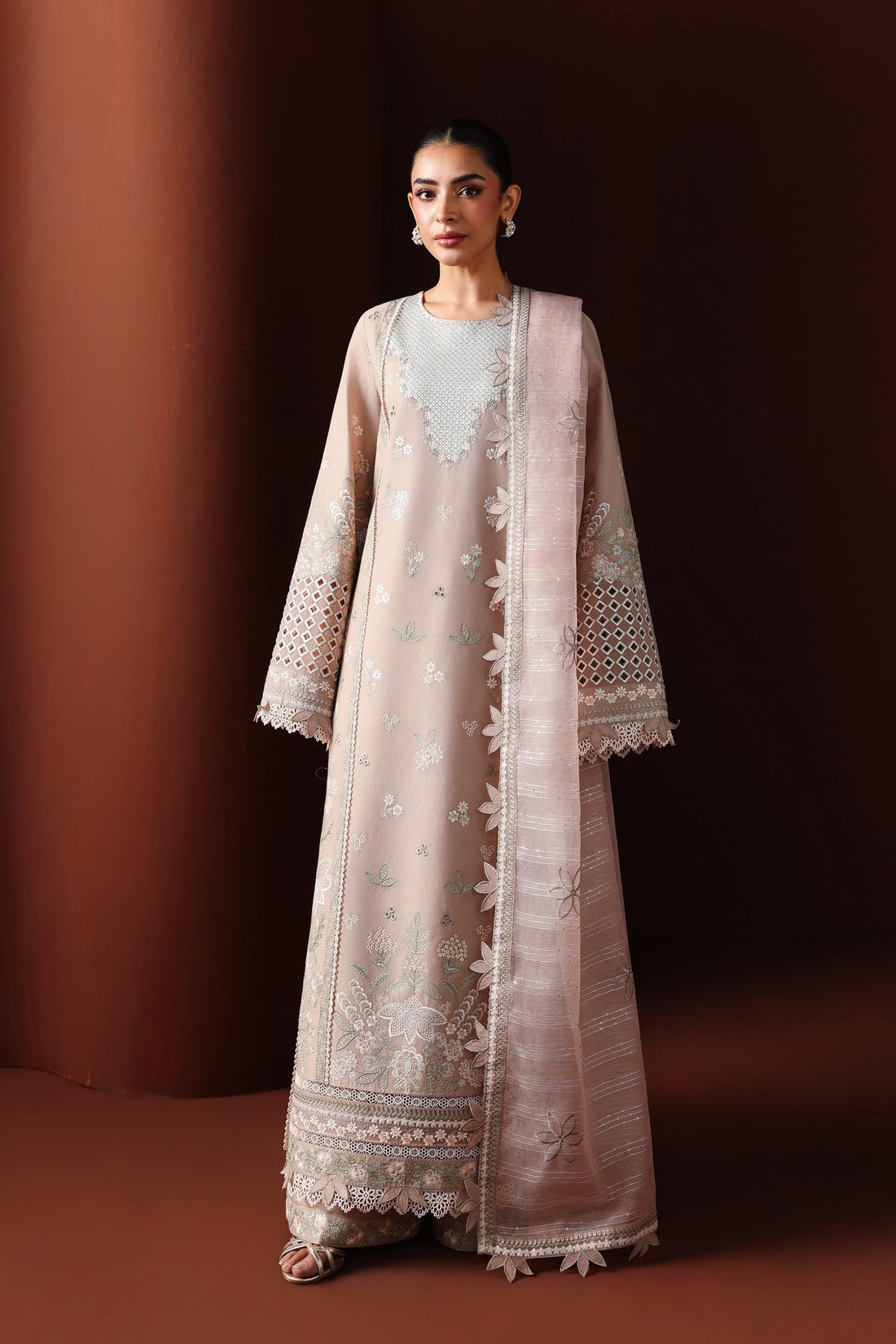 Akbar Aslam | Elan Luxury Lawn 26 | Yasmina - by Libasekhas UK - Registered Vendor of : Akbar Aslam - 100% Original Designer Dress
