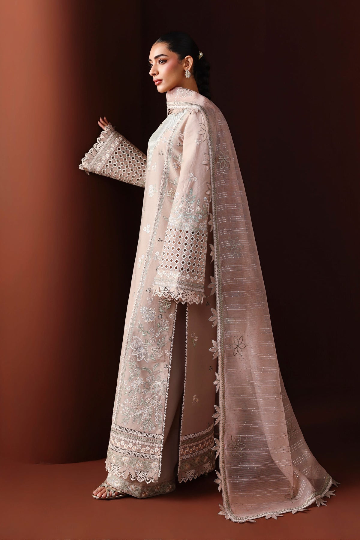 Akbar Aslam | Elan Luxury Lawn 26 | Yasmina - by Libasekhas UK - Registered Vendor of : Akbar Aslam - 100% Original Designer Dress