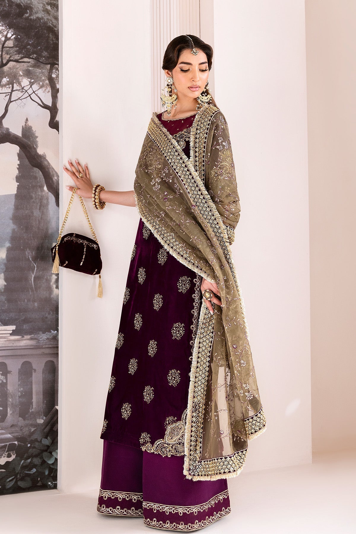 Alizeh | Makhmal Luxury Velvet Edit | Zarlish - by Libasekhas UK - Registered Vendor of : Alizeh - 100% Original Designer Dress