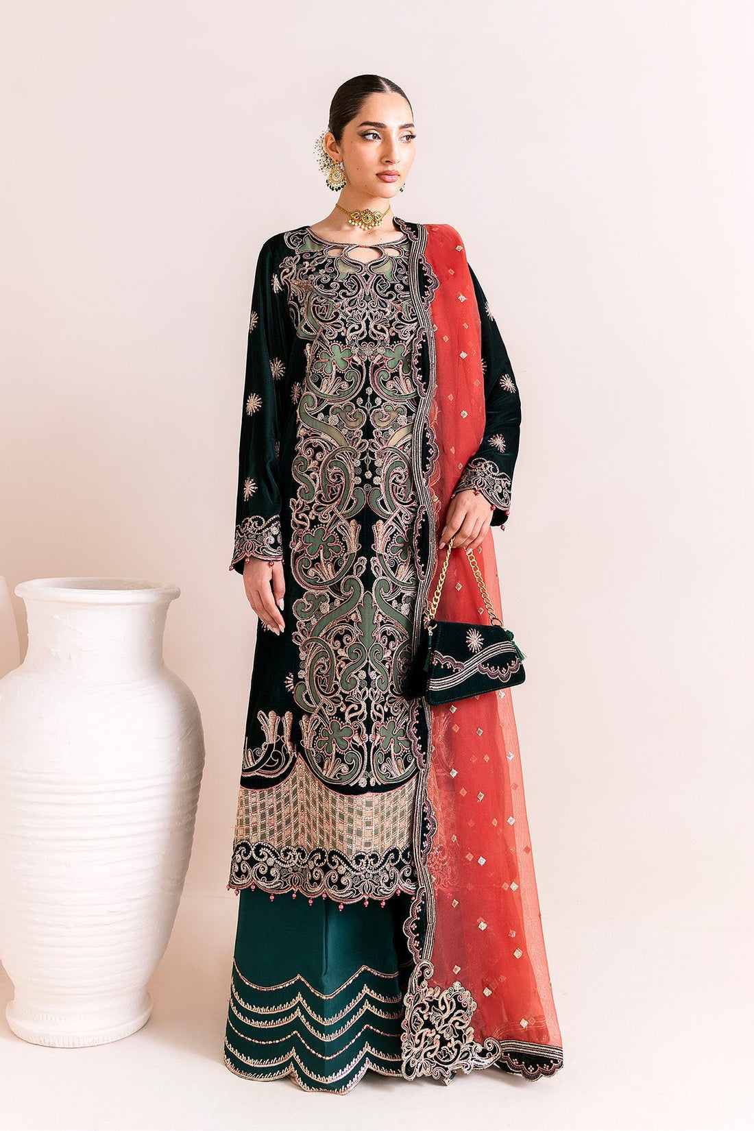 Alizeh | Makhmal Luxury Velvet Edit | Kiswa - by Libasekhas UK - Registered Vendor of : Alizeh - 100% Original Designer Dress