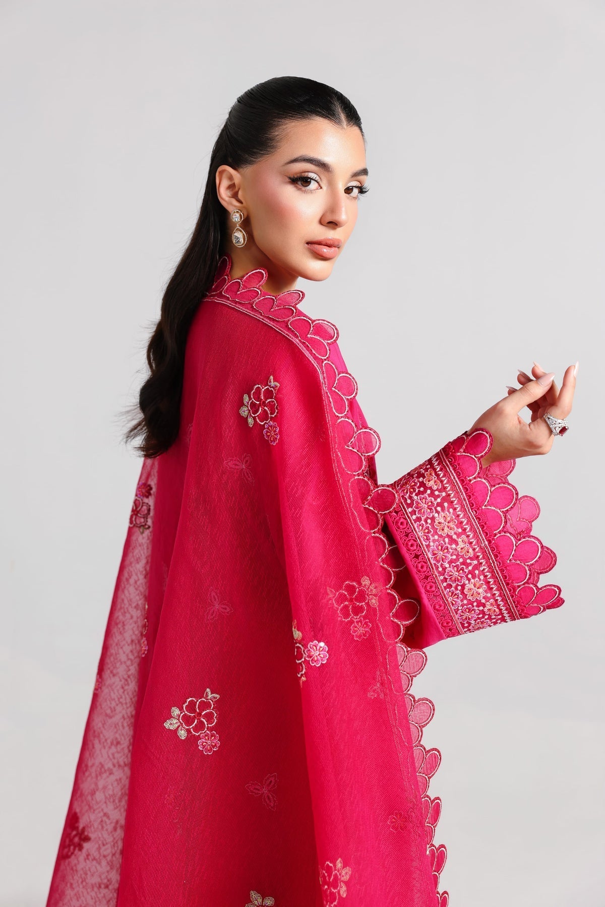 Akbar Aslam | Elan Luxury Lawn 26 | Raniya - by Libasekhas UK - Registered Vendor of : Akbar Aslam - 100% Original Designer Dress