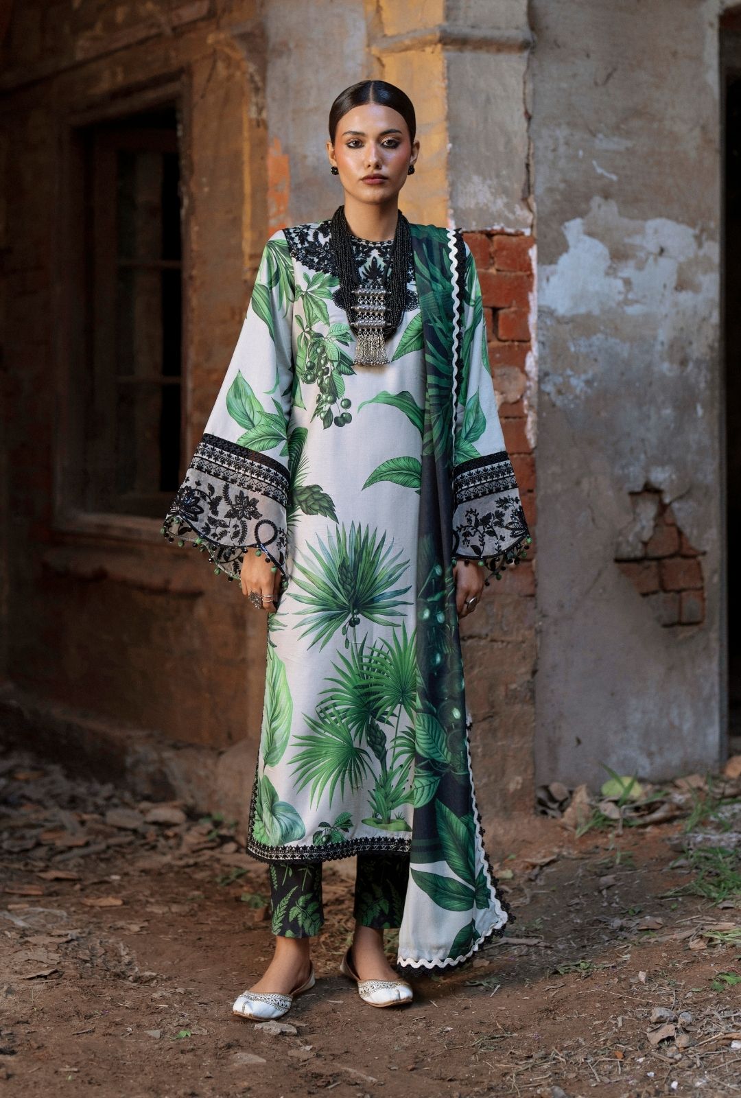 AJR Couture | Sard Sham | Gulbahar - by Libasekhas UK - Registered Vendor of : AJR Couture - 100% Original Designer Dress