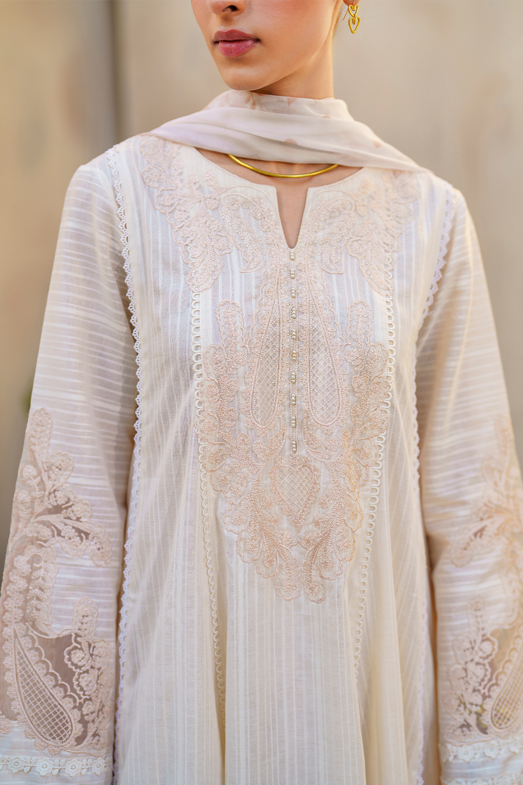 Iznik | Festive lawn 24 | SFL-03 - by - Libasekhas UK - Registered Vendor of : Iznik - 100% Original Designer Dresss