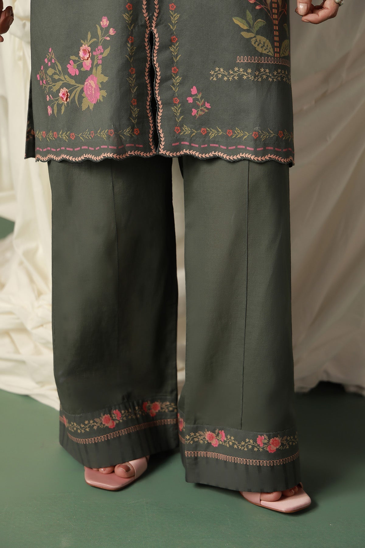 Sahar | Zyra Fall 26 |Veloura - by Libasekhas UK - Registered Vendor of : Sahar - 100% Original Designer Dress