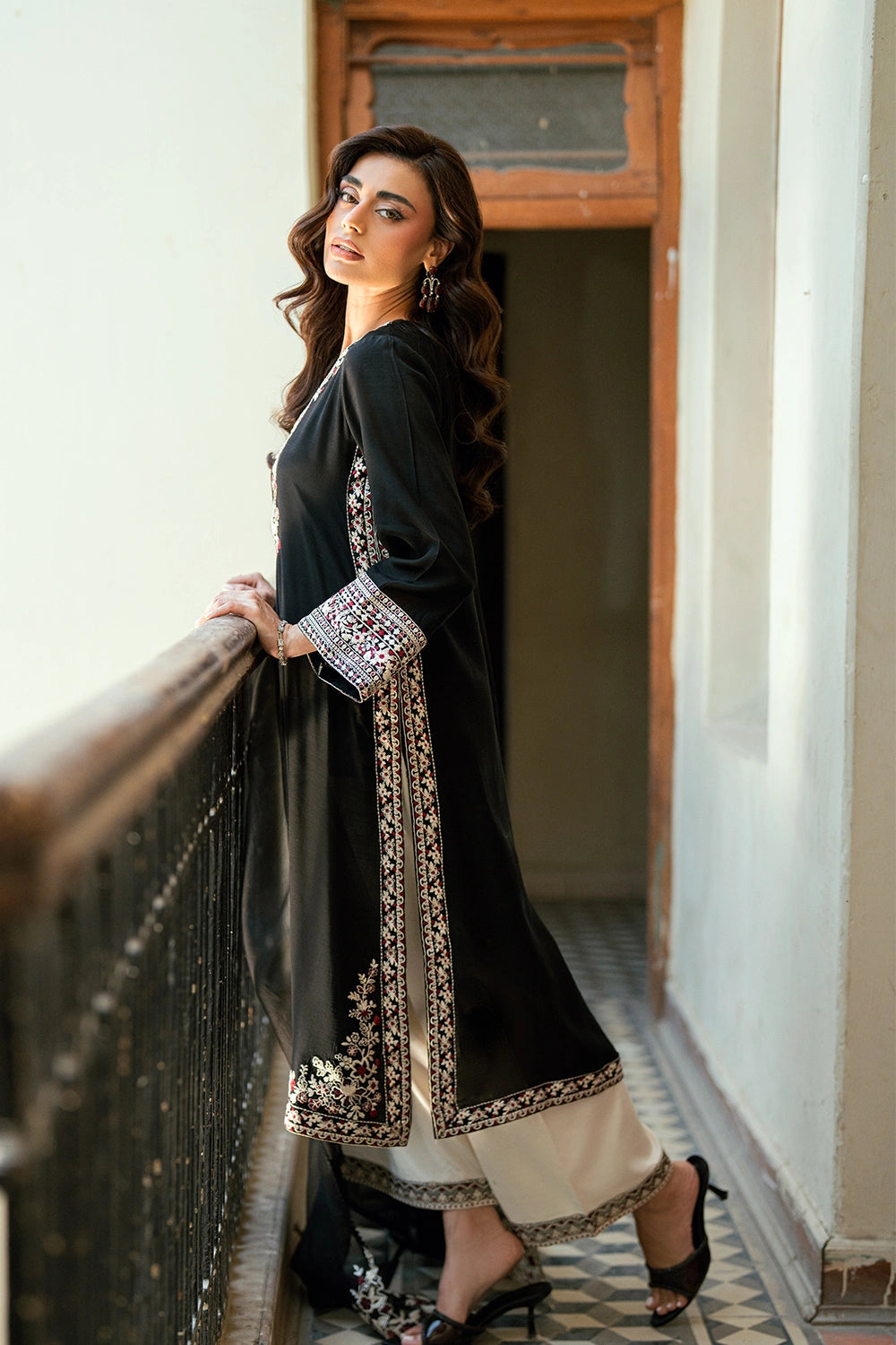 Azure | Vogue Formals | Black Swan - by Libasekhas UK - Registered Vendor of : Azure - 100% Original Designer Dress