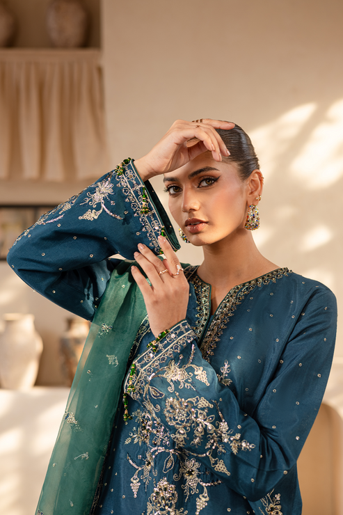 Emaan Adeel | Noore Festive Formals | LAVEEN - by - Libasekhas UK - Registered Vendor of : Emaan Adeel - 100% Original Designer Dresss
