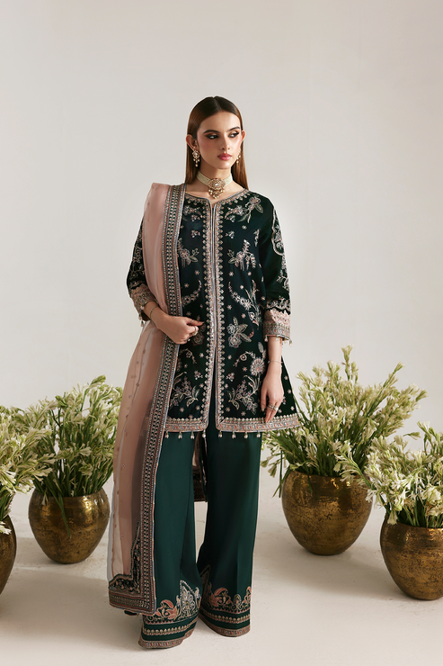 Emaan Adeel | Zarposh Velvet 25 | MEHRUUNISA - by Libasekhas UK - Registered Vendor of : Emaan Adeel - 100% Original Designer Dress