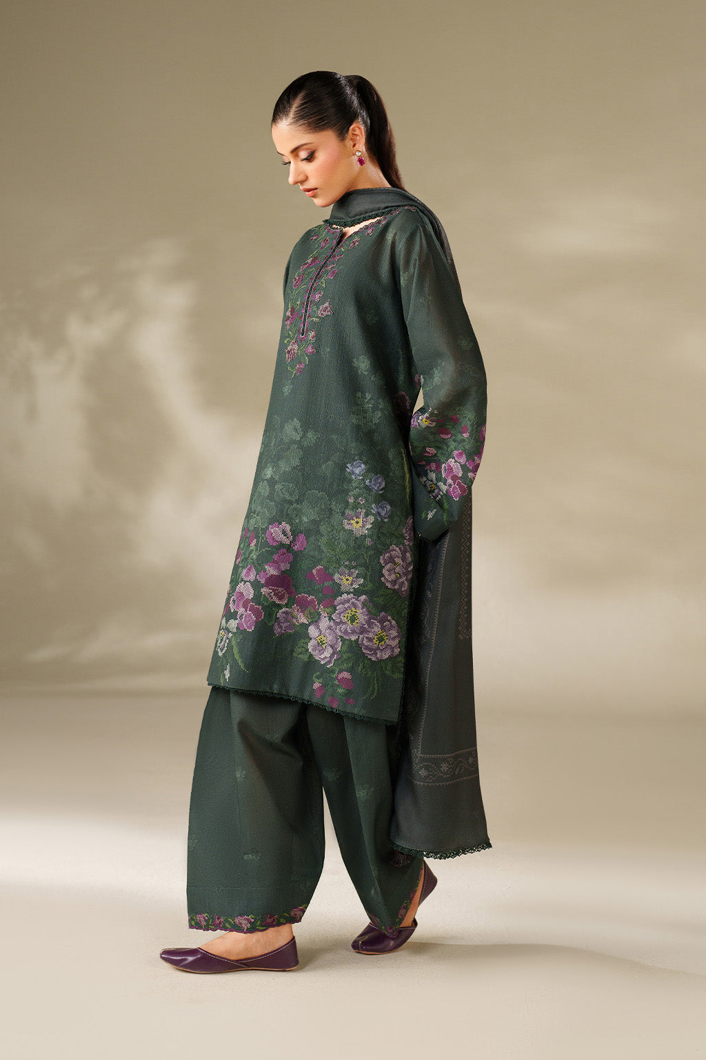Iznik | Winter Chapter 25 | UE-567 Printed Khaddar - by Libasekhas UK - Registered Vendor of : Iznik - 100% Original Designer Dress