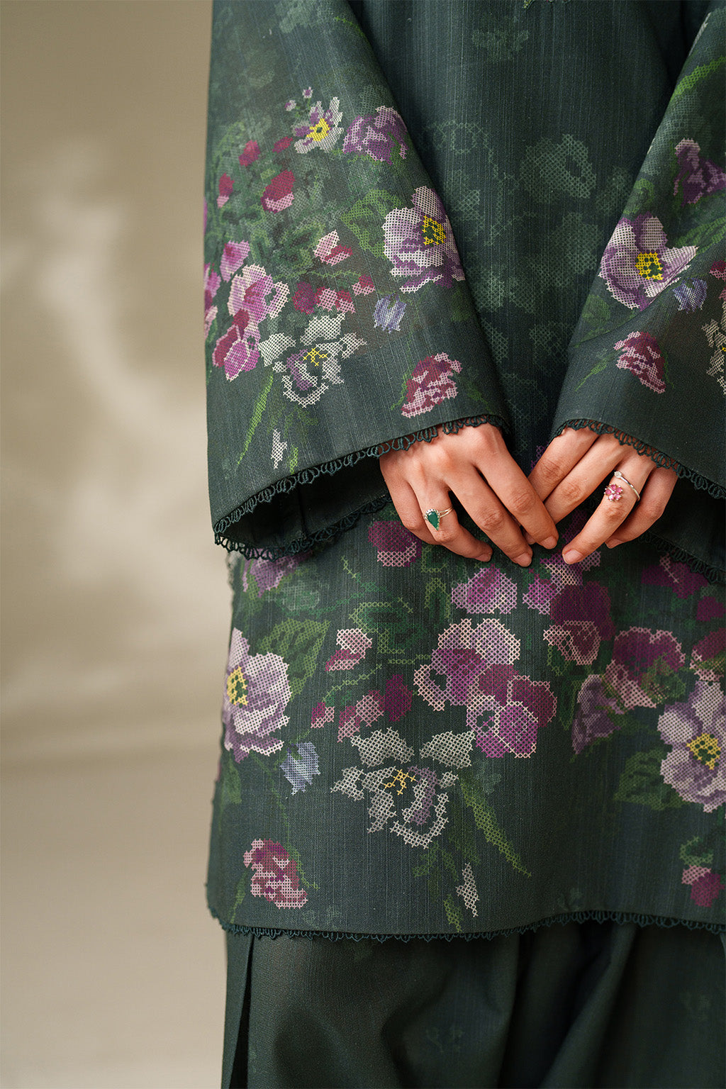 Iznik | Winter Chapter 25 | UE-567 Printed Khaddar - by Libasekhas UK - Registered Vendor of : Iznik - 100% Original Designer Dress