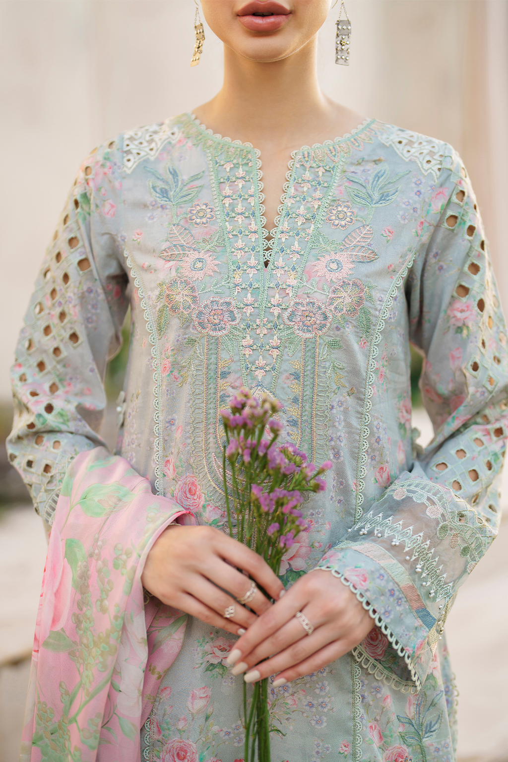 Iznik | Festive lawn 24 | SFL-07 - by - Libasekhas UK - Registered Vendor of : Iznik - 100% Original Designer Dresss