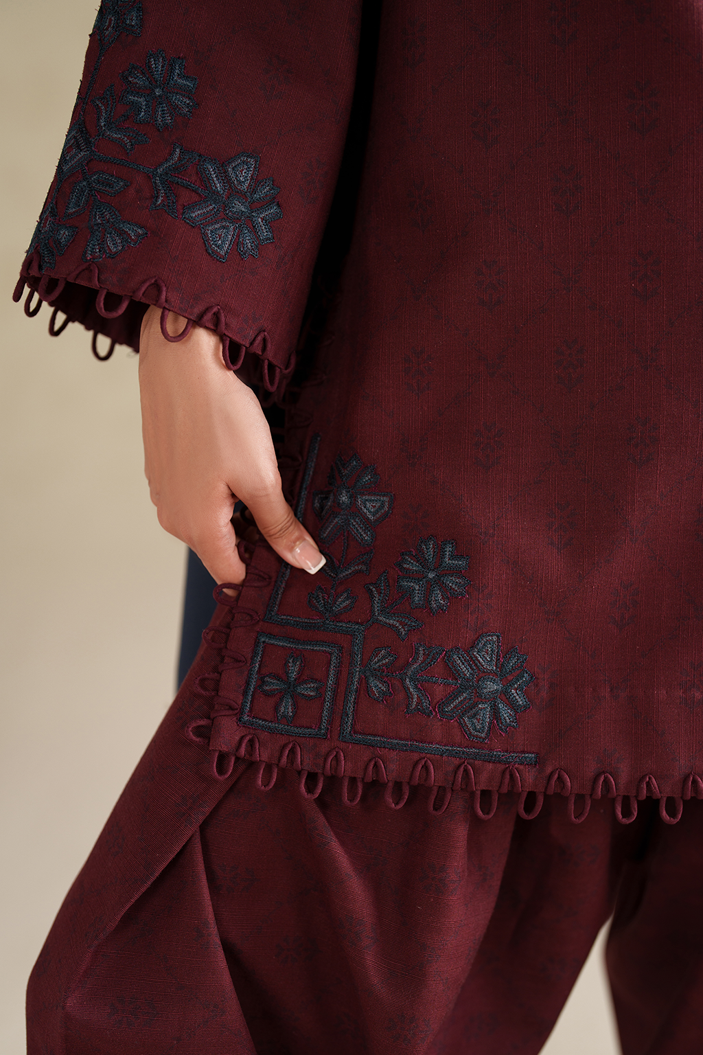 Iznik | Winter Chapter 25 | UE-592 Printed Khaddar - by Libasekhas UK - Registered Vendor of : Iznik - 100% Original Designer Dress