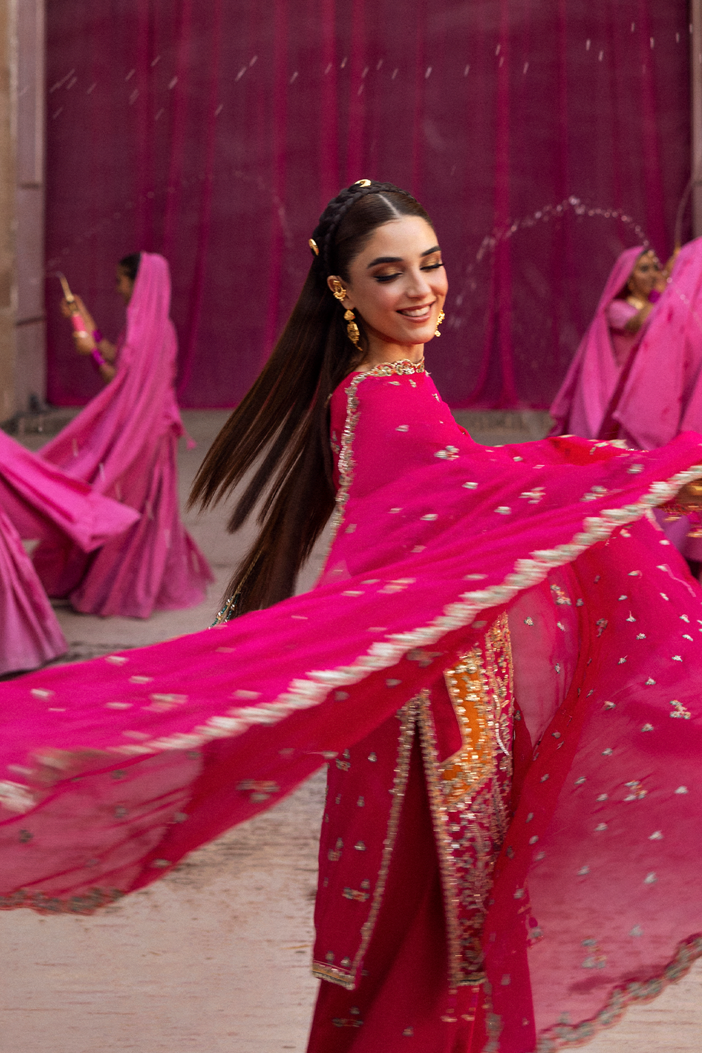 Emaan Adeel I The Empress Wedding Formals I IMAELISSA - by Libasekhas UK - Registered Vendor of : Emaan Adeel - 100% Original Designer Dress