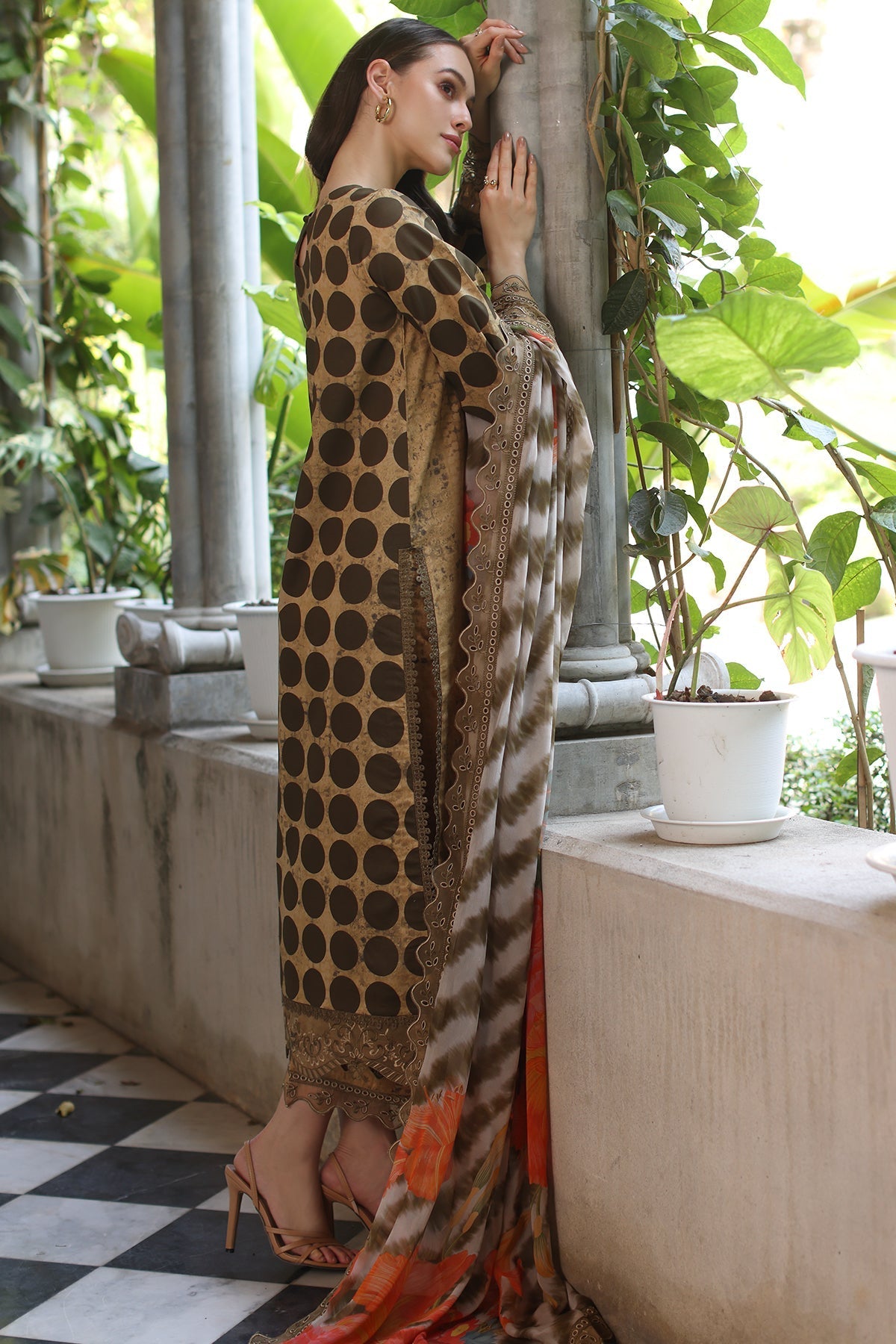 Charizma | Miraas Lawn |CMR5-05 - by - Libasekhas UK - Registered Vendor of : Charizma - 100% Original Designer Dresss