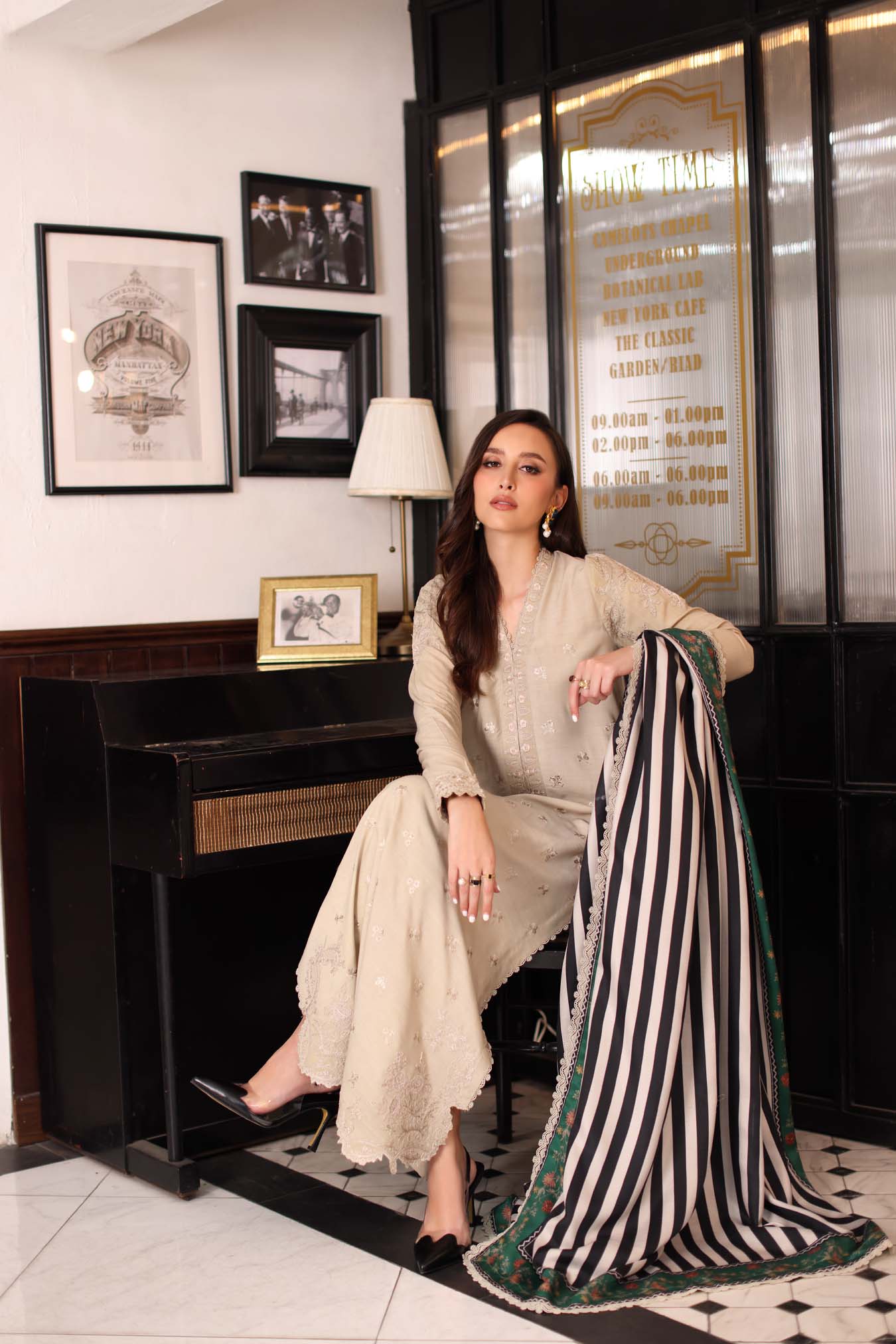 Saadia Asad | Winter Printkhaas 25 | D1 - B - by Libasekhas UK - Registered Vendor of : Saadia Asad - 100% Original Designer Dress