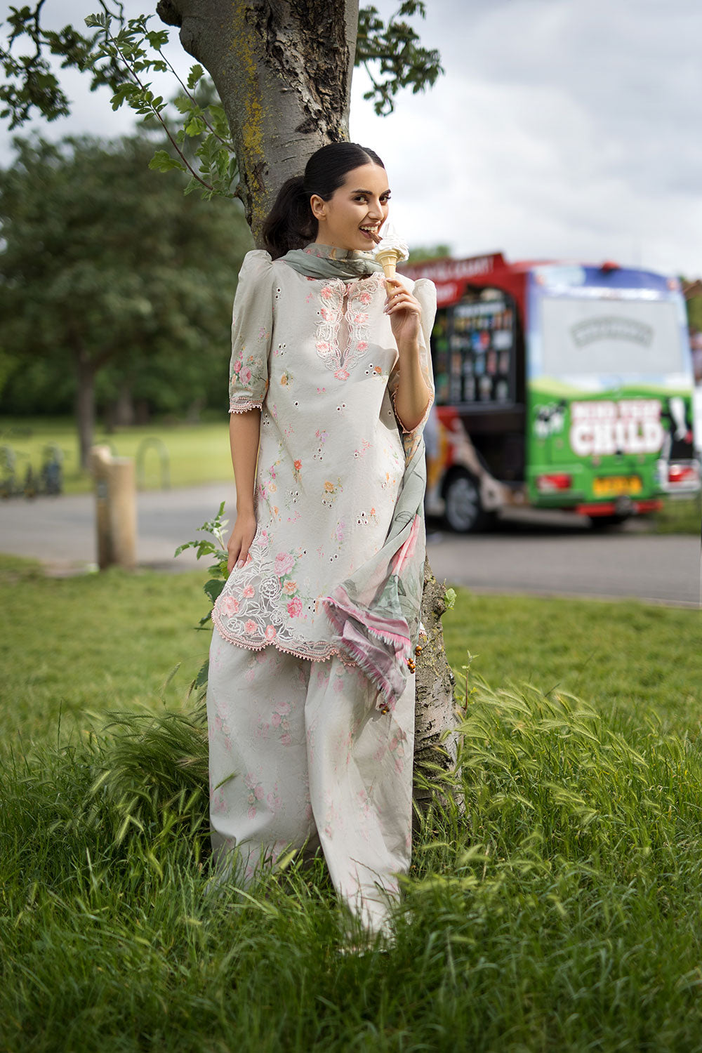 Sobia Nazir | Prints 26 |6B - by Libasekhas UK - Registered Vendor of : Sobia Nazir - 100% Original Designer Dress