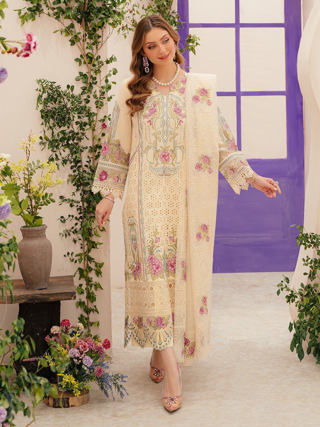 Mahnur | Allenura Luxury Lawn 24 | AMOUR - by - Libasekhas UK - Registered Vendor of : Mahnur - 100% Original Designer Dresss