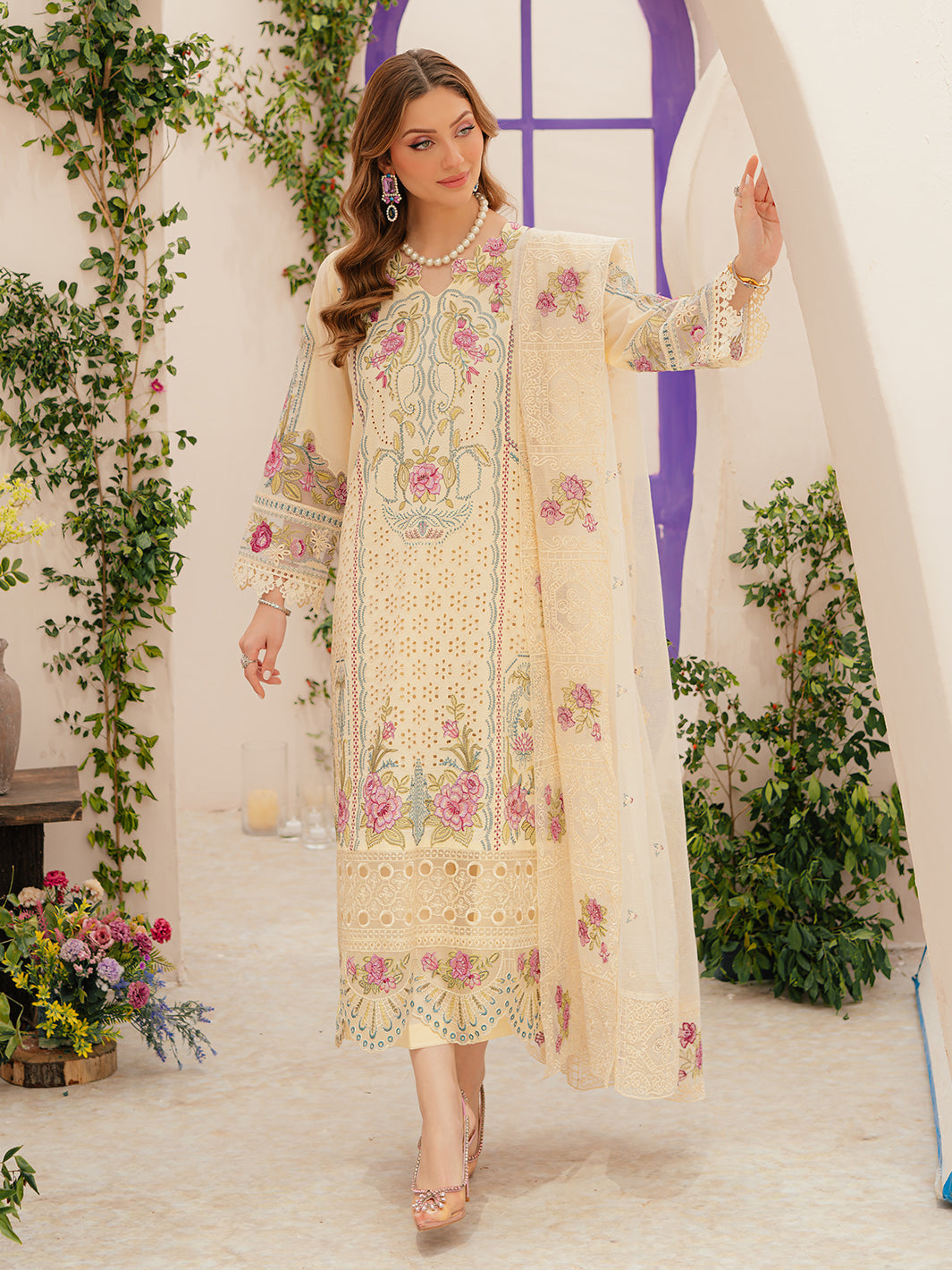 Mahnur | Allenura Luxury Lawn 24 | AMOUR - by - Libasekhas UK - Registered Vendor of : Mahnur - 100% Original Designer Dresss