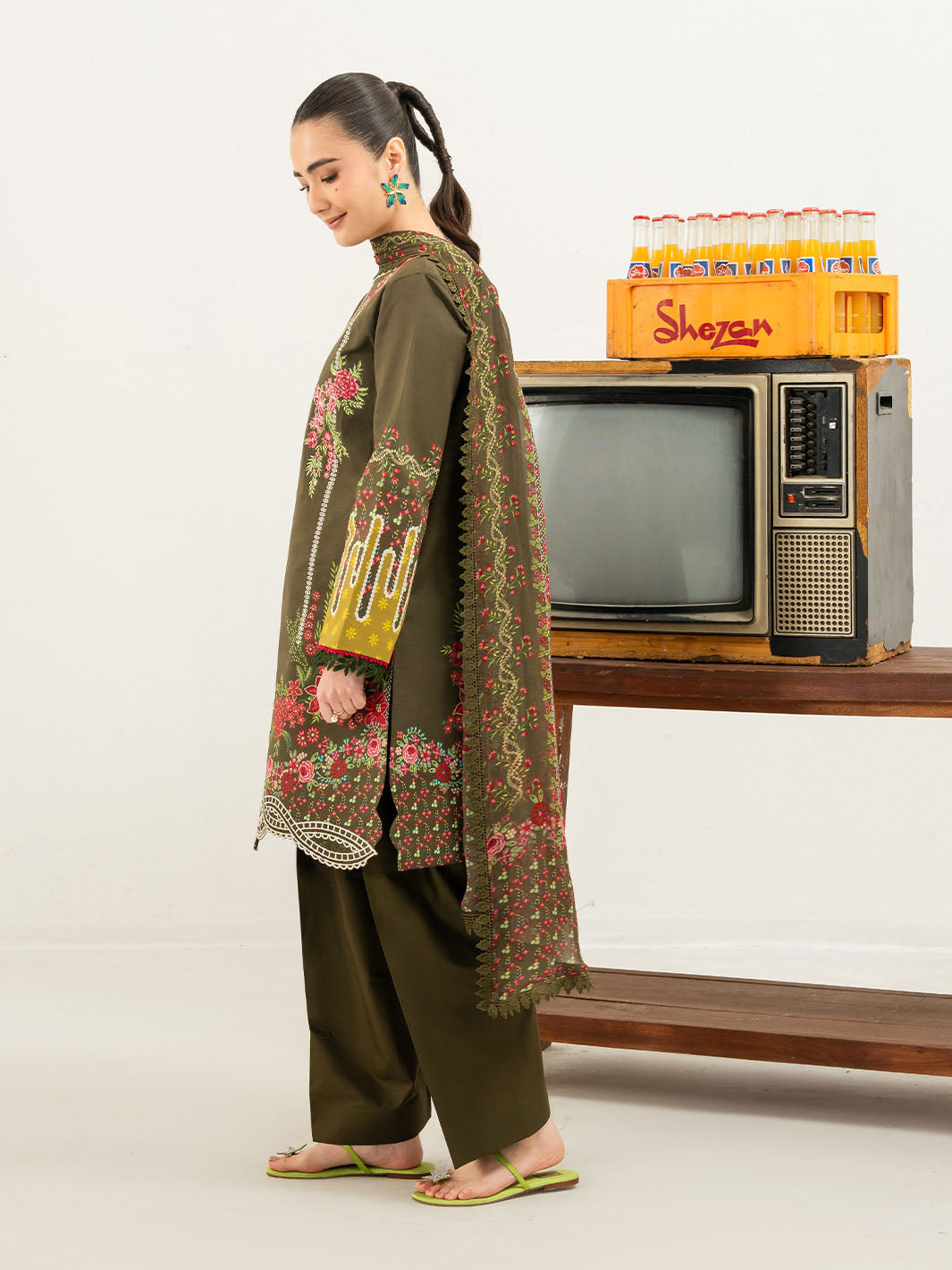 Mahnur | Anaya Lawn | ANA-007 - by Libasekhas UK - Registered Vendor of : Mahnur - 100% Original Designer Dress